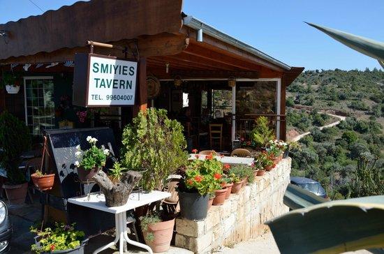 Smiyies Tavern