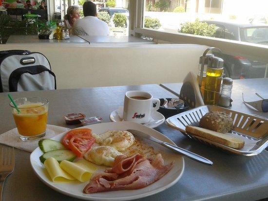 Piazza Cafe-Snack
