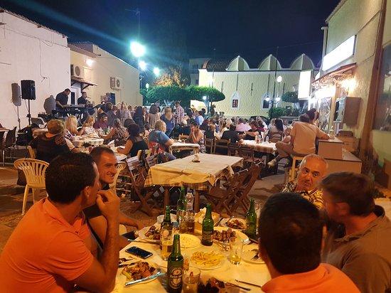 Oi Dyo Filoi
