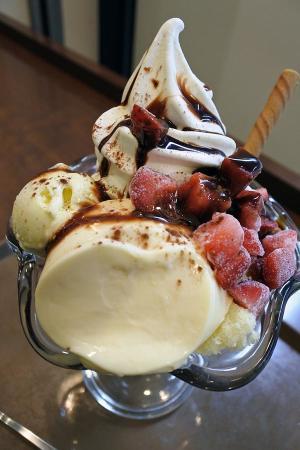 Saint Marc Cafe Yoyogi Ueraha