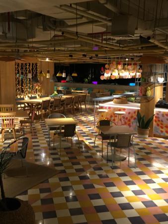 Kakatua Tropic Lounge