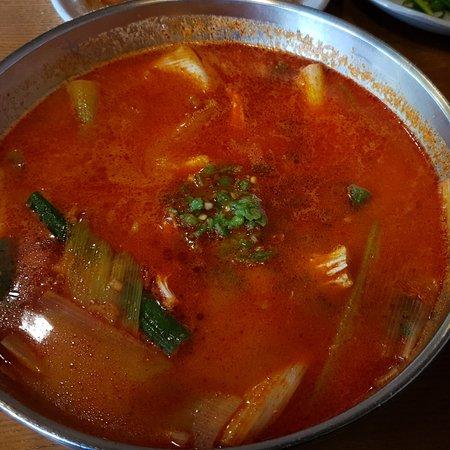 Hongik Court Tradition Spicy Beef Soup