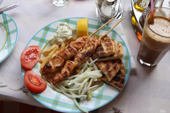 Gemelos Tavern