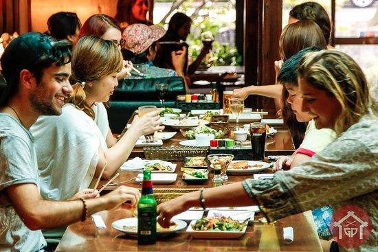 Gojo Paradiso Restaurant & Bar