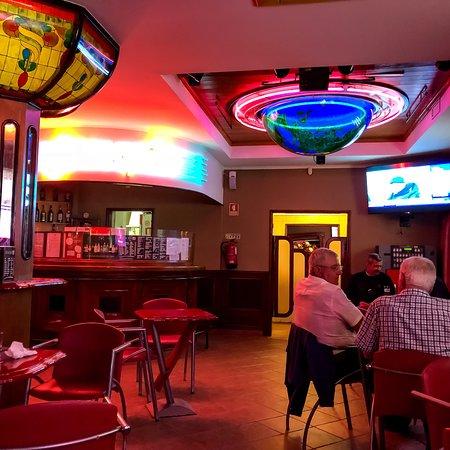 Brothers Bar