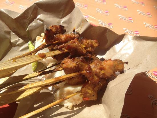 Sate Babi Bawah Pohon Gelora Trisakti