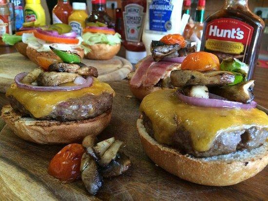 Richard Burger Bar