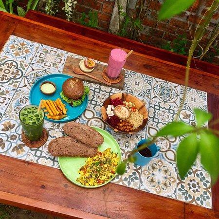 Nourish Eatery
