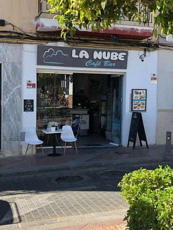 La Nube Cafe Bar