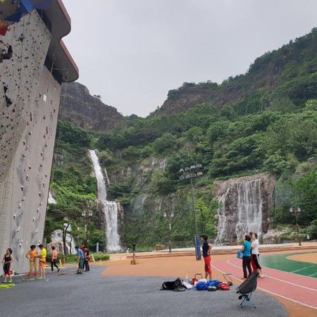 Yongma Waterfall Park