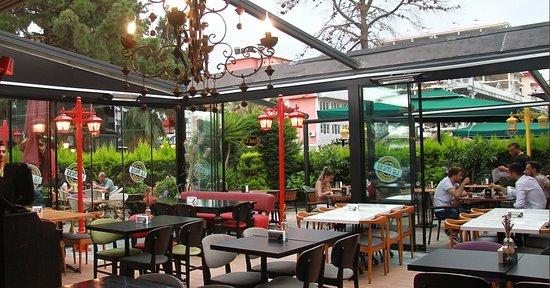 La Mess Cafe Restoran