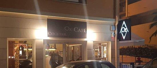 Oz Cocktail Cafe