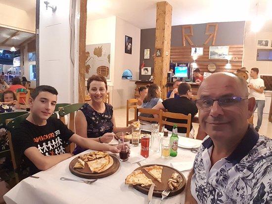 Pizza Rei & Rai Ksamil