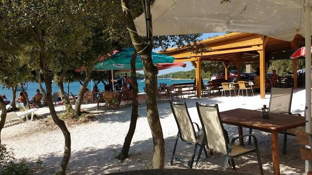 Captains Beach Bar Grill