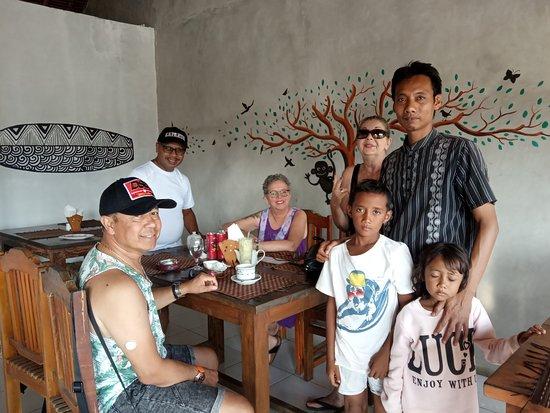 Warung Tri Putri