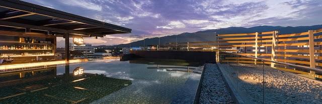 Rise Rooftop Bar