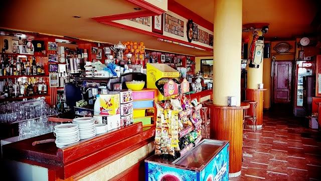 Largos Bar
