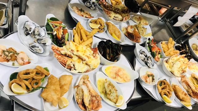 TheCray Seafood & Grill Restaurant Belmont