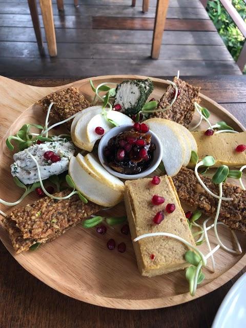 Santosa Detox & Wellness Center & Vegan Restaurant