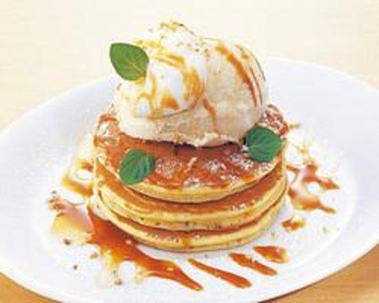 Denny's Komagome Ekimae