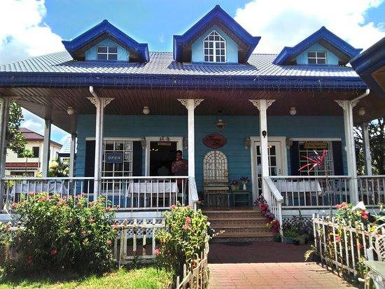 Memory Lane Country Diner and Gift Shop