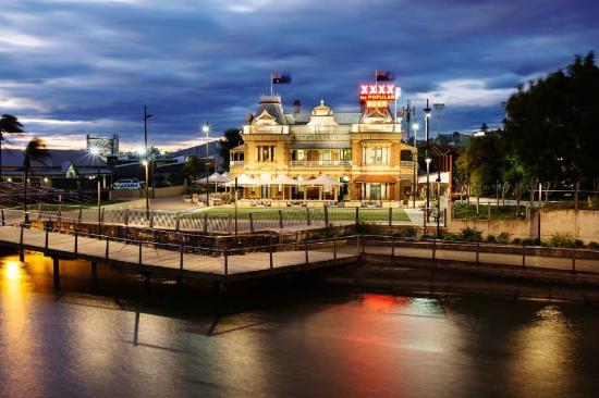 Breakfast Creek Hotel