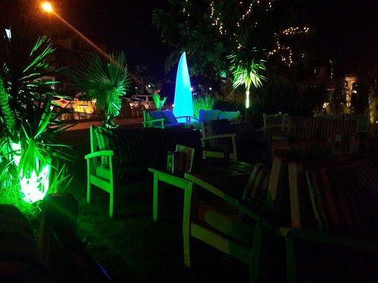 Marine Cafe & Bistro