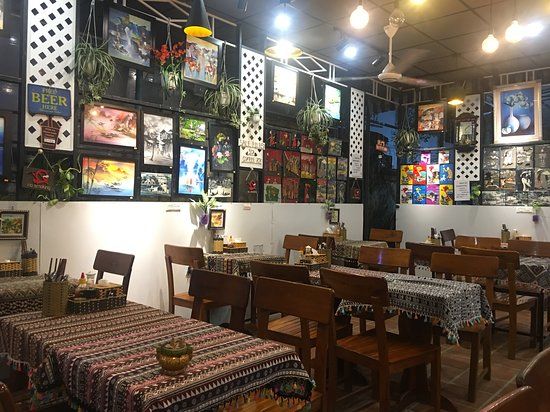 Nina's Cafe