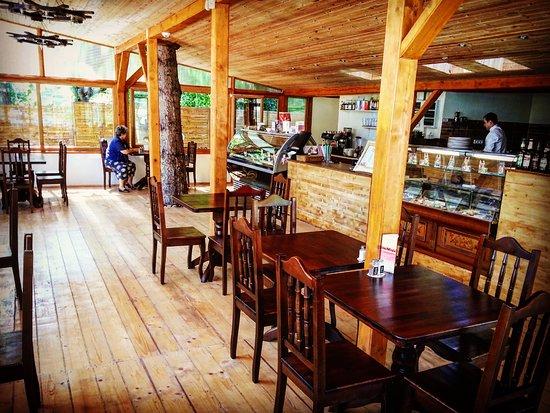 Tavacska Pizzeria and Grill