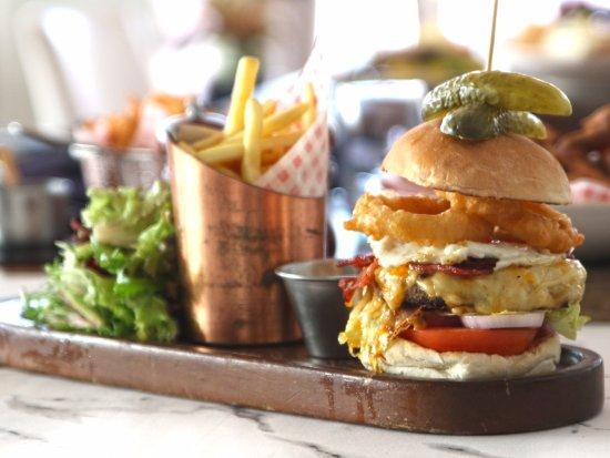 Jumeirah Islands Club