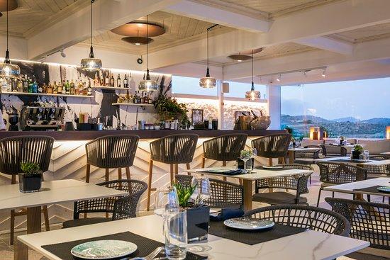Lyo Bar Restaurant