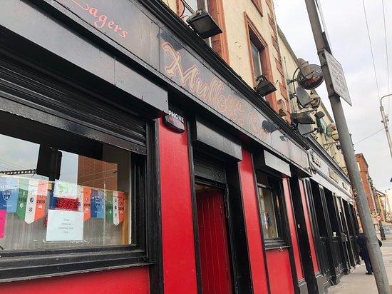Mullet's Bar