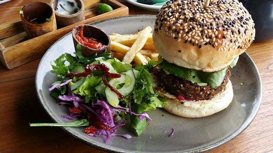 Nalu Bowls Shelter Bali