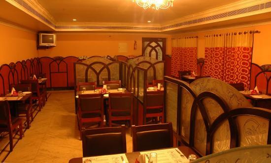 Hot & Cold Restaurant