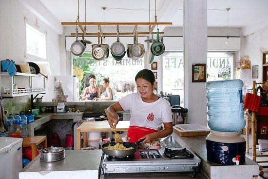 Mumbai Station Pure Vegetarian Indian Cafe