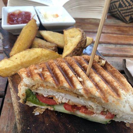 Maremegmeg Beach Bar