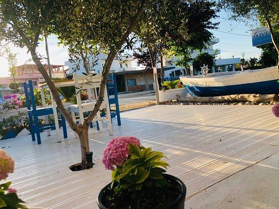 Olive Taverna & Pizzeria