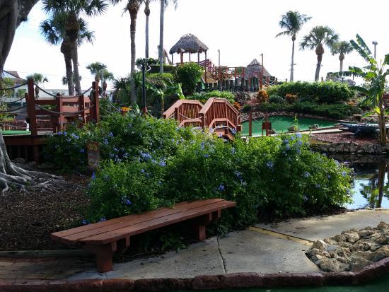 Golf Safari Mini Golf