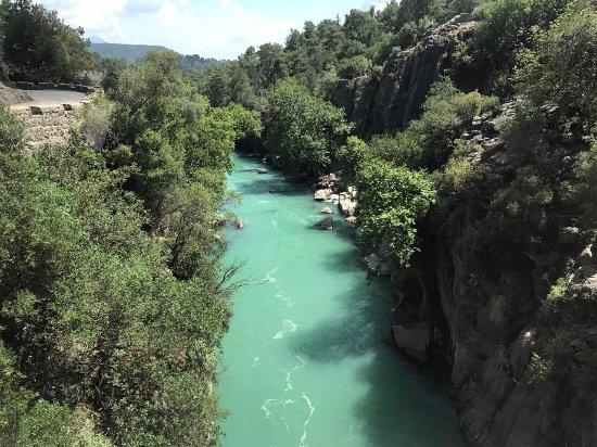 Mega-Rafting