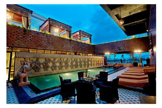Cham Spa & Massage