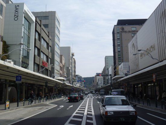 Shijo Dori