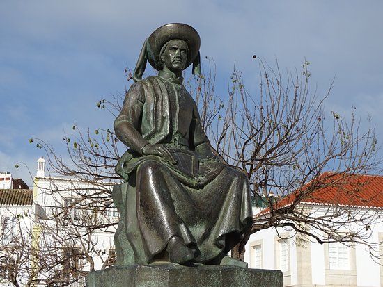 Henry the Navigator-statyn