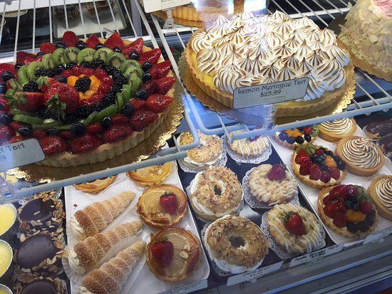 Pierre Country Bakery & Cafe