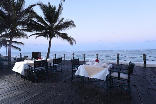 Fins Seafood & Grill