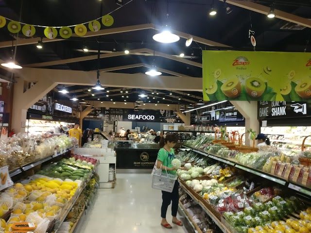 J Avenue in Thonglor