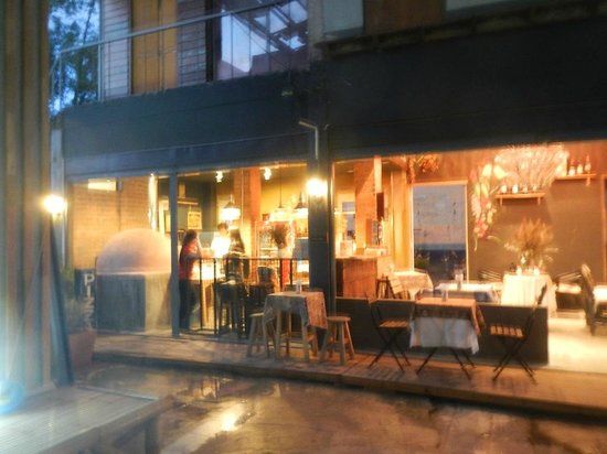 Street Pizza & The Wine House