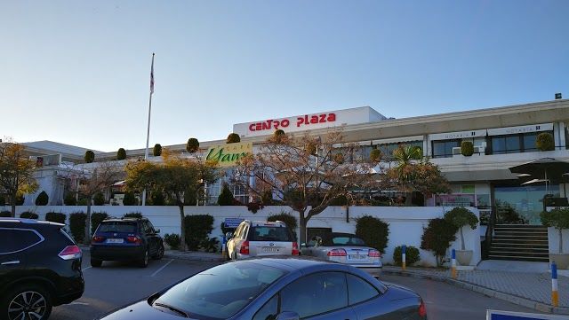 Centro Comercial Centro Plaza