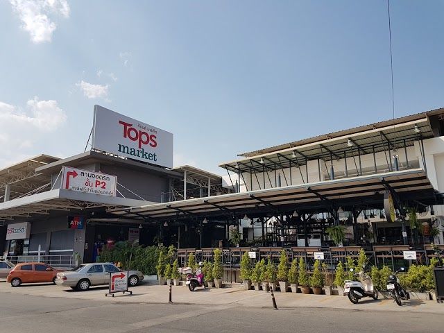 Ruam Chok Market