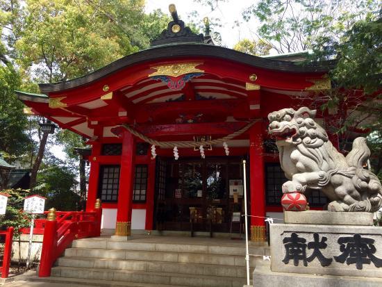 Akatsutsumi Rokusho Shrine
