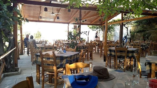 Lagos Taverna